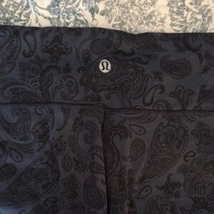 Lululemon Black Paisley Leggings